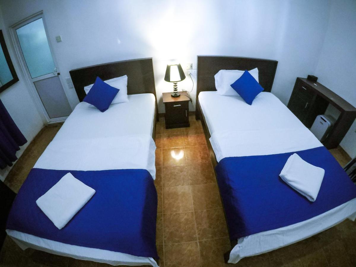 Mirissa Blue Whale Holiday Hotel Bagian luar foto