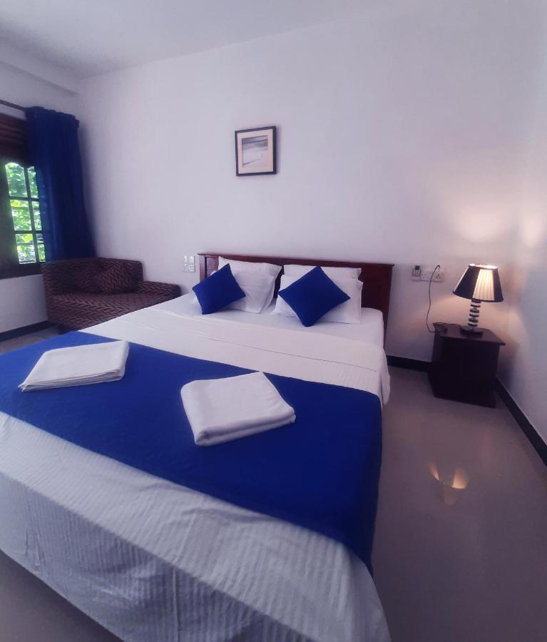 Mirissa Blue Whale Holiday Hotel Bagian luar foto