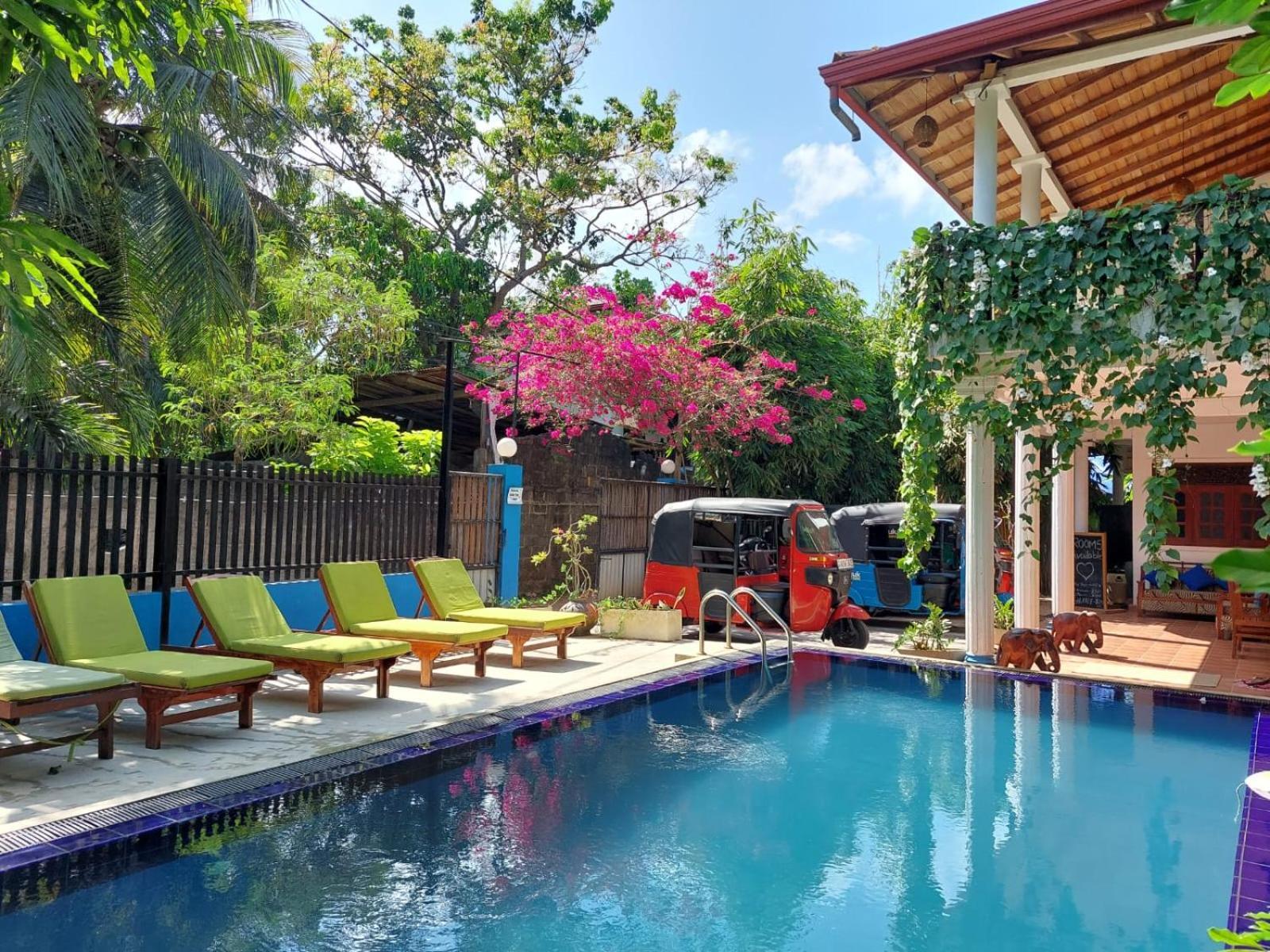 Mirissa Blue Whale Holiday Hotel Bagian luar foto
